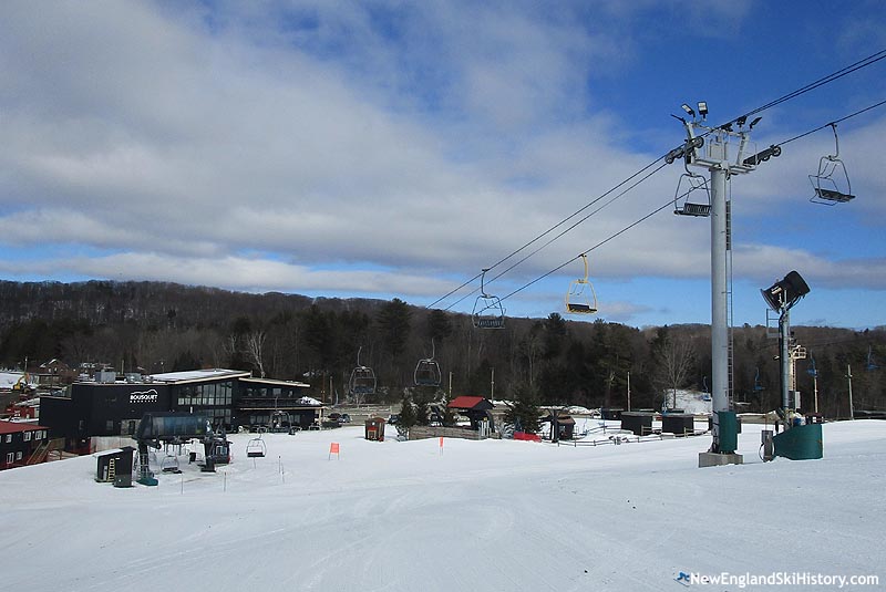 The triple chairlift and new lodge (March 2023)