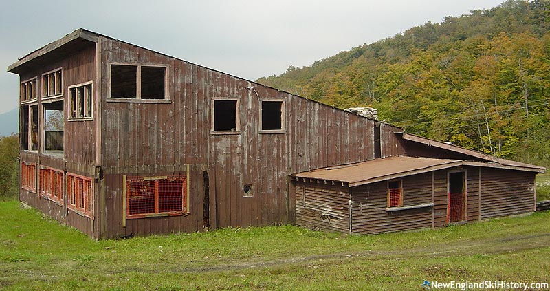 The Snow Valley base lodge in 2004