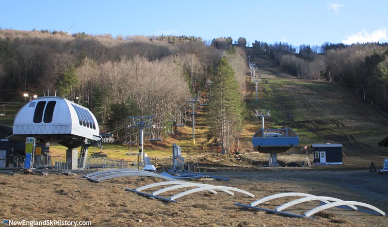 The lift line (right) (November 2023)