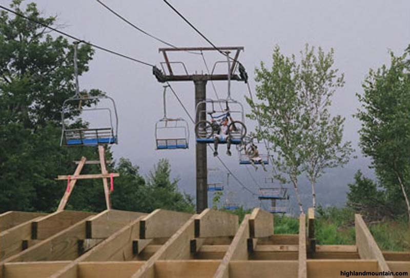 Building the new top unloading deck (2007)