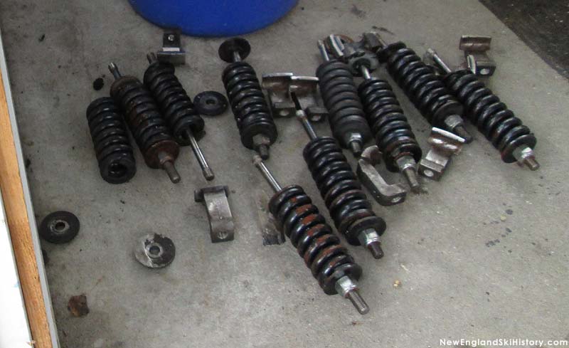 Grips during removal (2014)