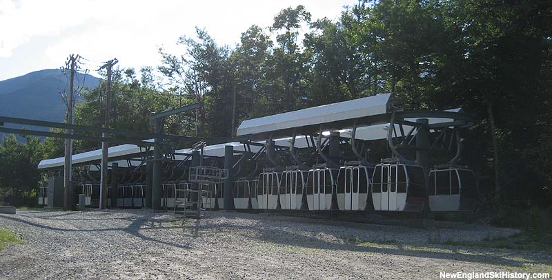 The Wildcat Express Quad with gondolas in 2007