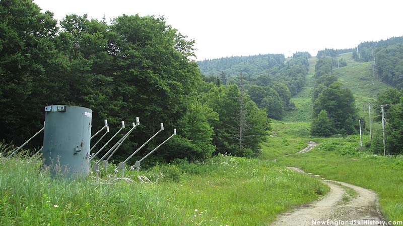 Bottom terminal remains (2014)