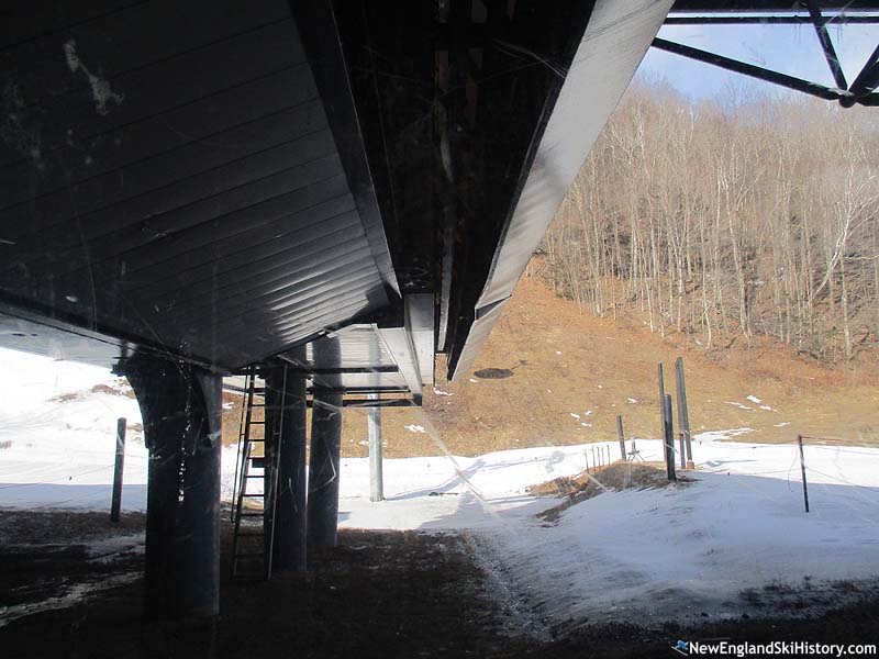 The bottom terminal (2016)