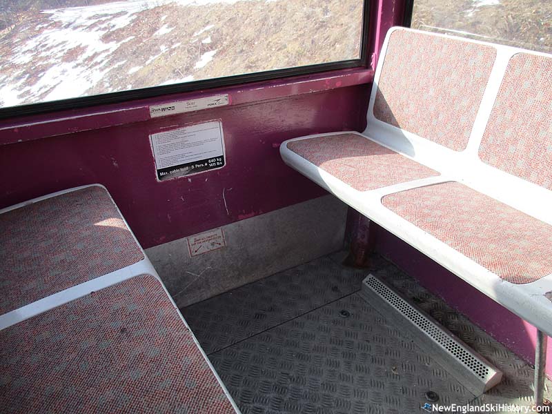 Inside a cabin (2016)