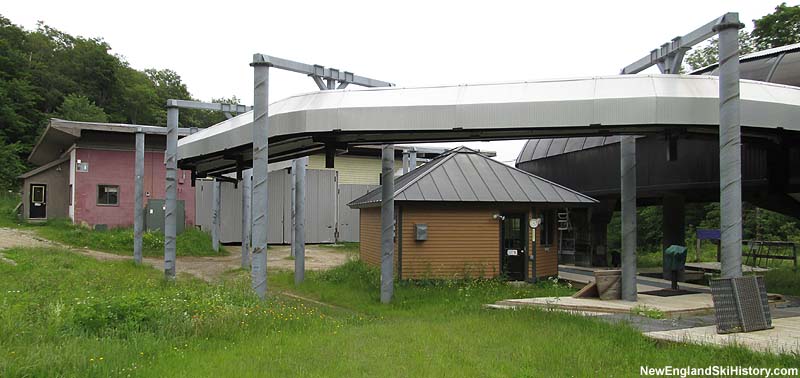 The mid station maintenance track (2015)