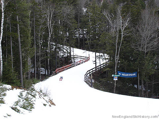 The Bear Notch Pass connection between the peaks (2006)